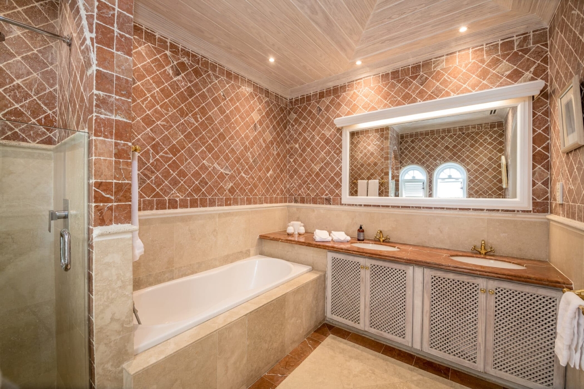 Old Trees 201 - Hallidays